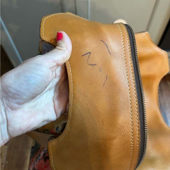 Vintage Patricia Nash floral Tan Leather Bag - Picture 9 of 13